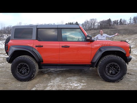 The 2022 Ford Bronco Raptor Is the Ultimate Off-Road Bronco
