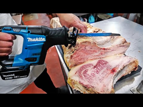 Japanese Food - DRY AGED WAGYU STEAK Blue Lily Steakhouse Ginza Tokyo Japan