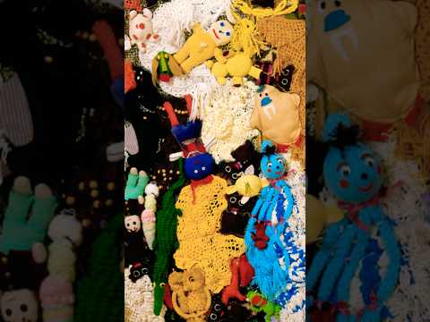 Who is Mike Kelley? #mikekelley #contemporaryart #painting #ghostandspirit #arthistory #art