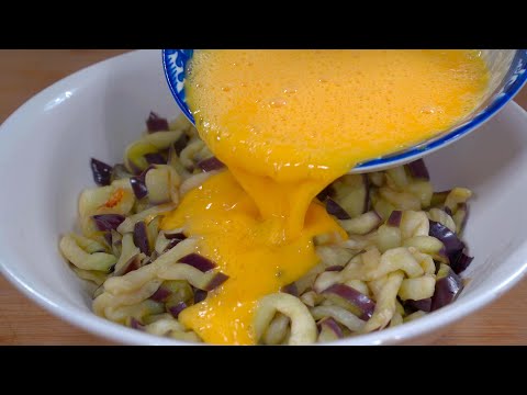 茄子切成絲，上鍋蒸一蒸，倒入雞蛋液，出鍋瞬間變美食#like #美食分享 #cooking #delicious