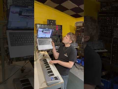 KOSMO SYNTH SAMPLER INSTRUMENTS OOH LAALAA #shorts #synthesizer