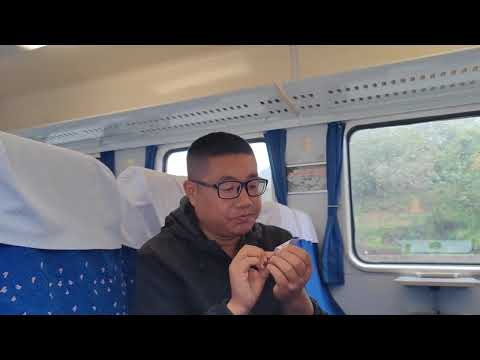 秦岭小慢车6064次，穿梭在西部大山深处，从陕西到甘肃票价7元