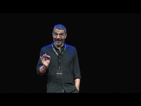 Έχεις τα όνειρα - Σκηνοθέτησε την ζωή σου! | Petros Lagoutis | TEDxUniversityofPiraeus