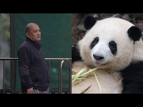 24.10.09 爷爷来看花花，结果变中老年粉丝追星现场哈哈！爷爷吓的赶紧跑了…