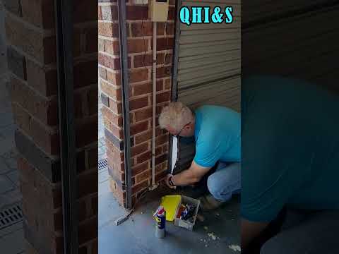 Fix a Damaged B&D Roller Door, in Minutes! DIY