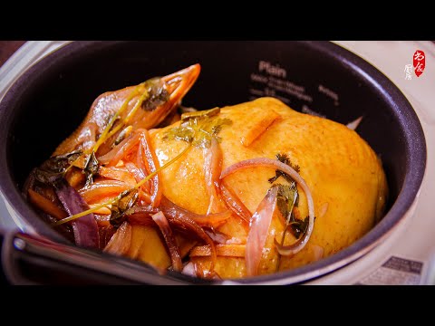 💯用最简单省事的方法做原汁原味的走地鸡，开盖瞬间香味扑鼻｜电饭煲三黄鸡 ｜年夜饭、年菜食谱