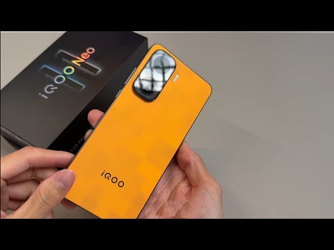 iQOO Neo 11 Hands-On Review 🔥 | Gaming, Display, Charging & Camera Test!