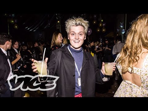 How To Crash Paris Fashion Week