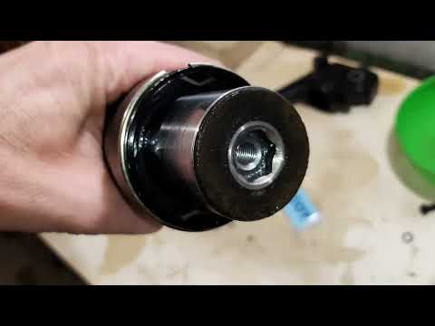 Regulmoto ZR 250 . Ревизия сальника пера передней вилки.