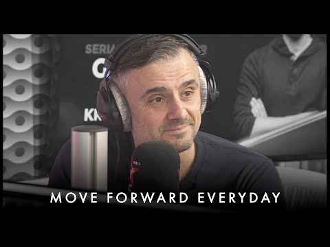 Leave The Past In The Past & Move Forward EVERYDAY - Gary Vaynerchuk Motivation