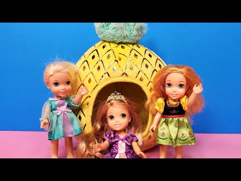 Sleepover ! Elsa & Anna toddlers - Rapunzel's house - Barbie