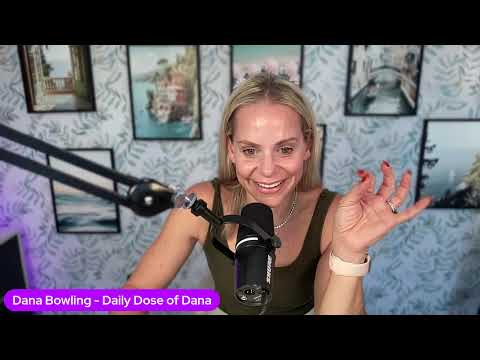 Megan Markle Laughs At A Model Falling on The Runway?