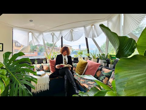 Inside Her Stunning Plant-Filled London Canal Boat 🌿🪴🌱