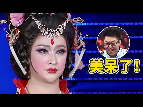 中国第一反串演员!从小遭父亲抛弃妈妈带大,一登台美得王导看直眼,如今带着六旬母亲相亲【王芳王为念访谈】