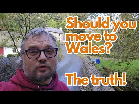 Should you move to rural Wales? What is it REALLY like?