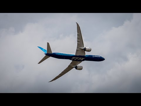 Boeing 737-10 and 777-9 Take to the Skies for the Paris Air Show Flying Display