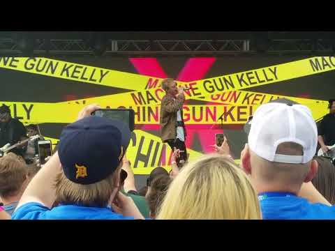 MGK Machine Gun Kelly Cannabis Cup 2018 Clio MI