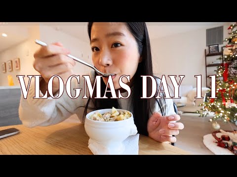 VLOGMAS DAY 11| What I Eat in A Day! *vlog*