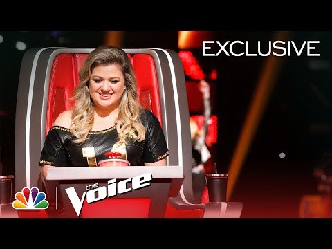 The Voice 2018 - New Coach Kelly Clarkson's First Day (Digital Exclusive)