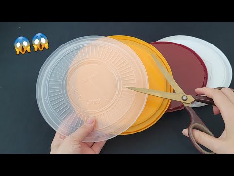 Nobody believes it was made with a plastic lids! Amazing idea! Recycling DIY hakcs