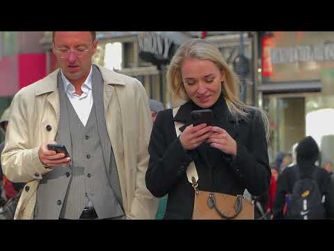 STYLE FASHION 2025,WINTER 5°c  DECEMBER 2025  WHAT PEAPLE ARE WEARING ON THE STREETS,