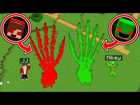 How JJ and MIKEY Found  the BIGGEST SCARY JJ AND MIKEY FOOTPRINTS PAWS in Minecraft Maizen ?!
