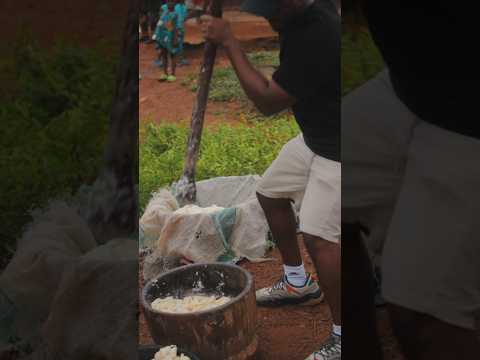 Making Amala #igboora #africa #nigeria