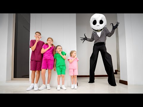 Jack Skeleton wurde von einer Überwachungskamera in unserem Haus gefilmt.