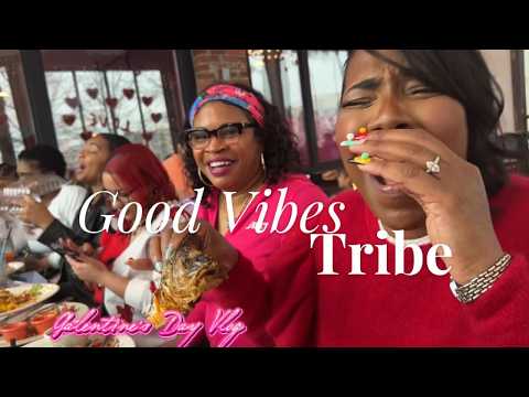 Galentine’s Day with 15 Women… & I Ate a Fish Head?! 🐟💋 | #thriftedfashion