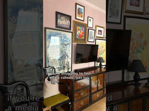 Classic Chicago 1 Bedroom by Designer Alex @the_bareback_contessa_ #apartmenttherapy #housetour