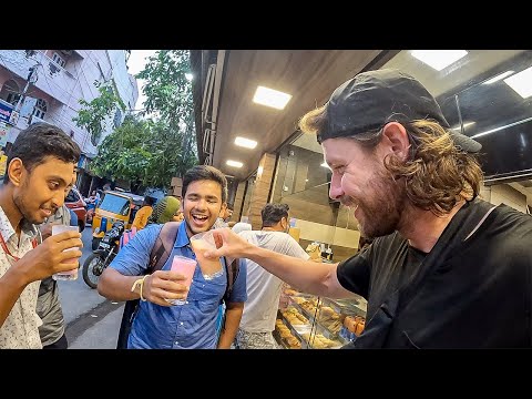 University students teach me about a strange local drink 🇮🇳