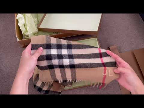 BURBERRY CASHMERE SCARF UNBOXING