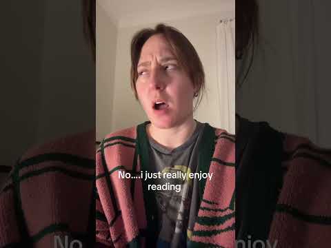 I just love reading ok? #bookbites #bookrecommendations #books #booktubetbr #bookreviews #bookish