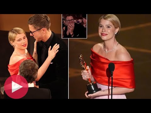 Jessie Buckley reveals her daughter's name for the first time in emotional Oscars acceptance speech
