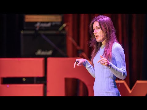 Όταν η ζωή είναι ένα πάρτι που δεν σε έχουν καλέσει | Despοina Kanakoglou | TEDxLarissa