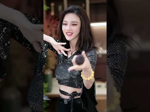 人美声甜气质佳 漂亮迷人美女唱歌#经典歌曲#音乐#中文歌曲 #美女#钢琴曲#歌曲推荐#热门钢琴曲#好听歌曲#唱歌#弹钢琴#Music#Beauty#PianoMusic#PlayPiano