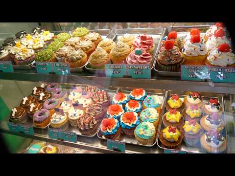 Colorful & Cute Cupcakes Made by a Talented Female Pastry Chef