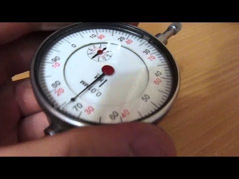 Приспособление для крепления индикатора в резце держателе.