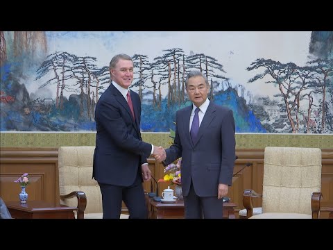 Wang Yi: Dialogue, cooperation only right choice for China-U.S. ties