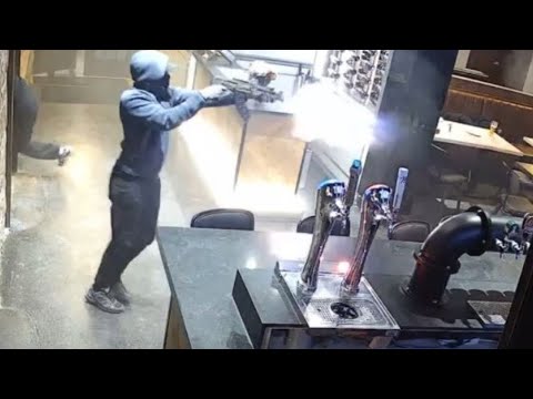 Arrests made in Toronto pub shooting, tow-truck feud