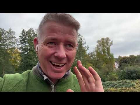 CDU woke.SPD regiert von NGOs. Fußballstar irre.Aber lacht auch mal ☝️