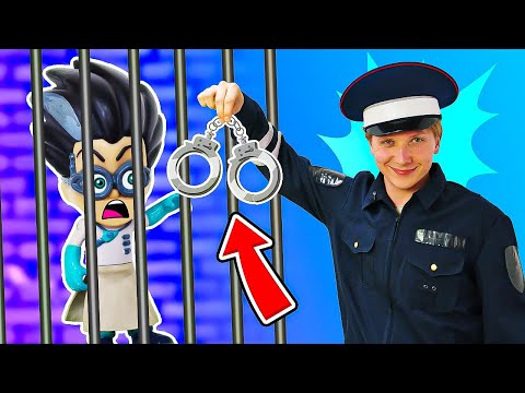 Полицейская машина гонится за преступником! 🚔🚨 Герои в масках ловят злодея