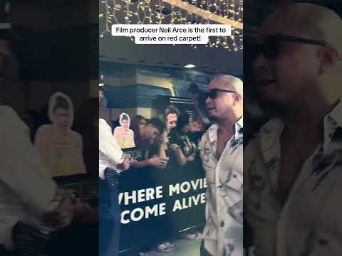 Neil Arce is the first to arrive on the red carpet! #CMMCelebrityPremiere #CallMeMother #MMFF51