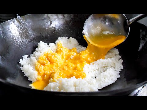 Extremely Busy Kitchen Cooking Chinese Food! Veteran Chinese Cooks Makes Affordable and Good Food