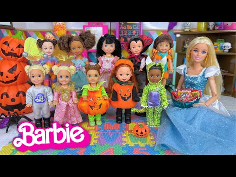 Barbie Doll Teacher Throws Halloween Costume Party at School