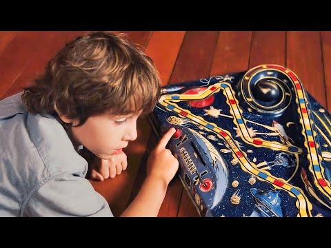 بيلاقي لعبة بتنقله للفضاء ولو مكسبش فيها مش هيرجع بيته نهائي ! ملخص فيلم Zathura