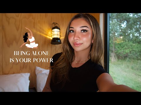 How To Detach & Love Being Alone