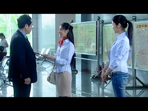 退役女特警來報到，卻被領導看不起，哪料她竟是領導的上司