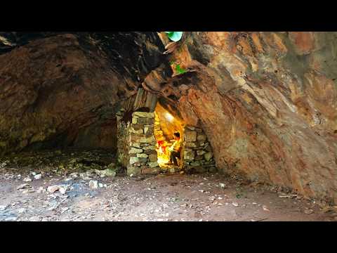 I am building a shelter inside the cave to protect myself from wild animals - Solo survival camping