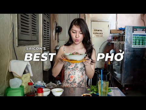 Locals call this place "The Old Man with Grey Hair Pho" | Phở Ông Già Đầu Bạc HCMC